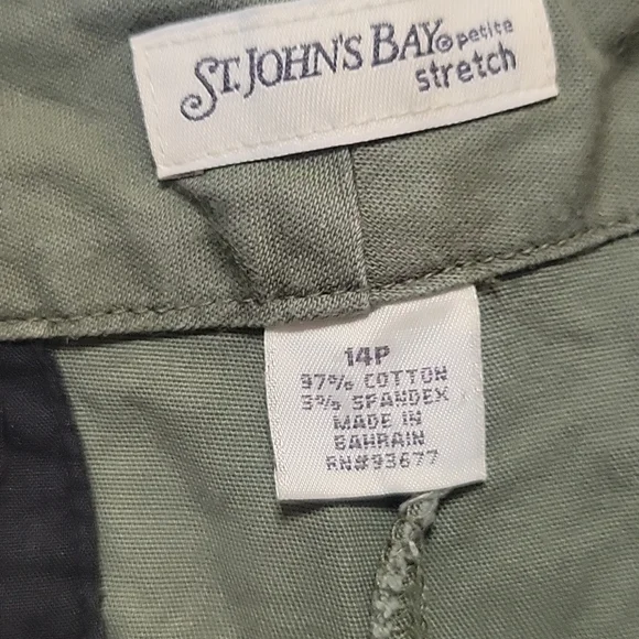 Knee length shorts - Picture 5 of 6